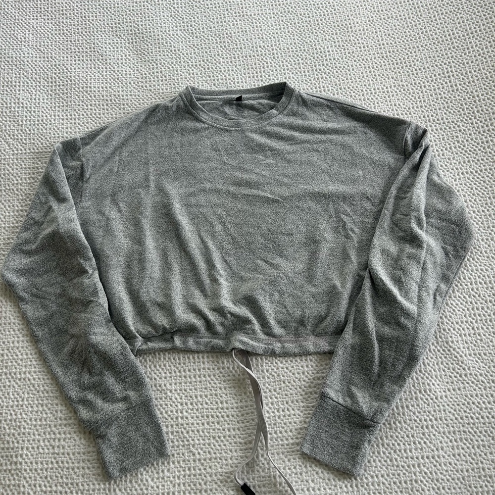 P’tula Light Gray Knit Cropped Long Sleeve Top